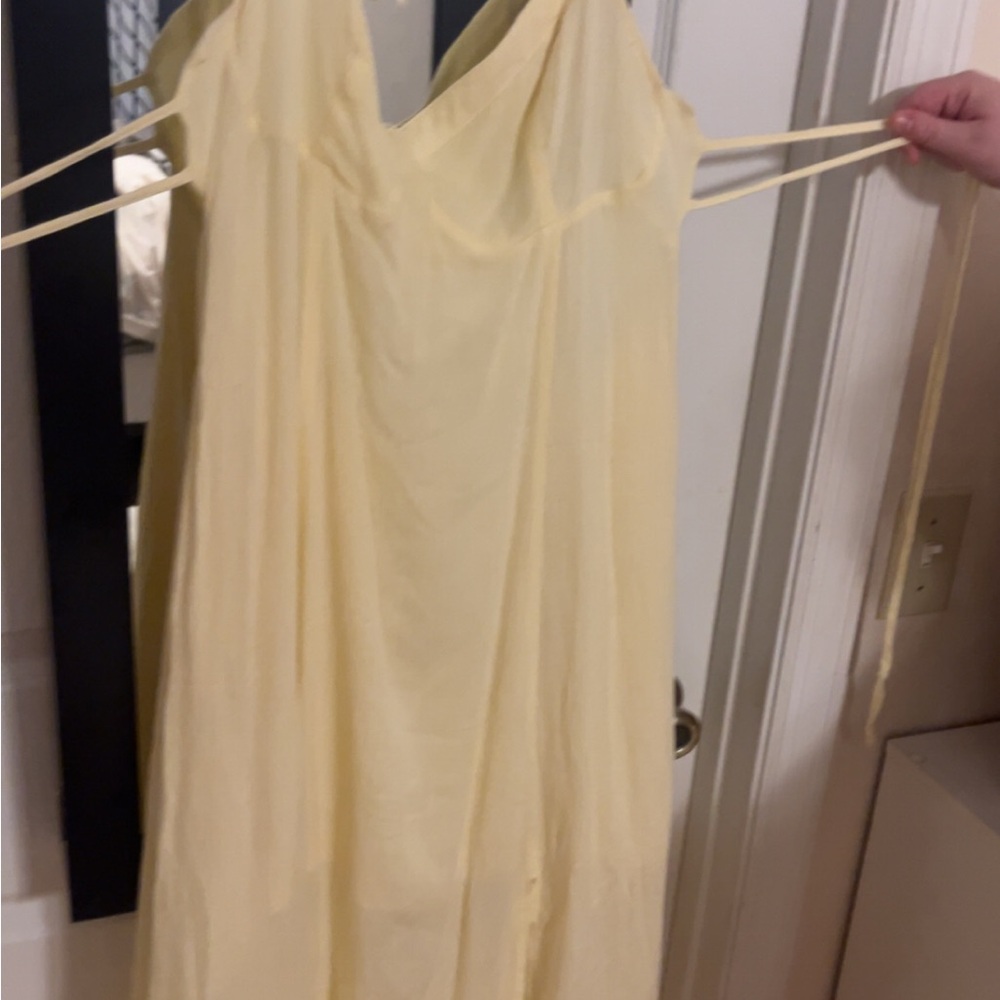 Elegant Yellow Sleeveless Dress